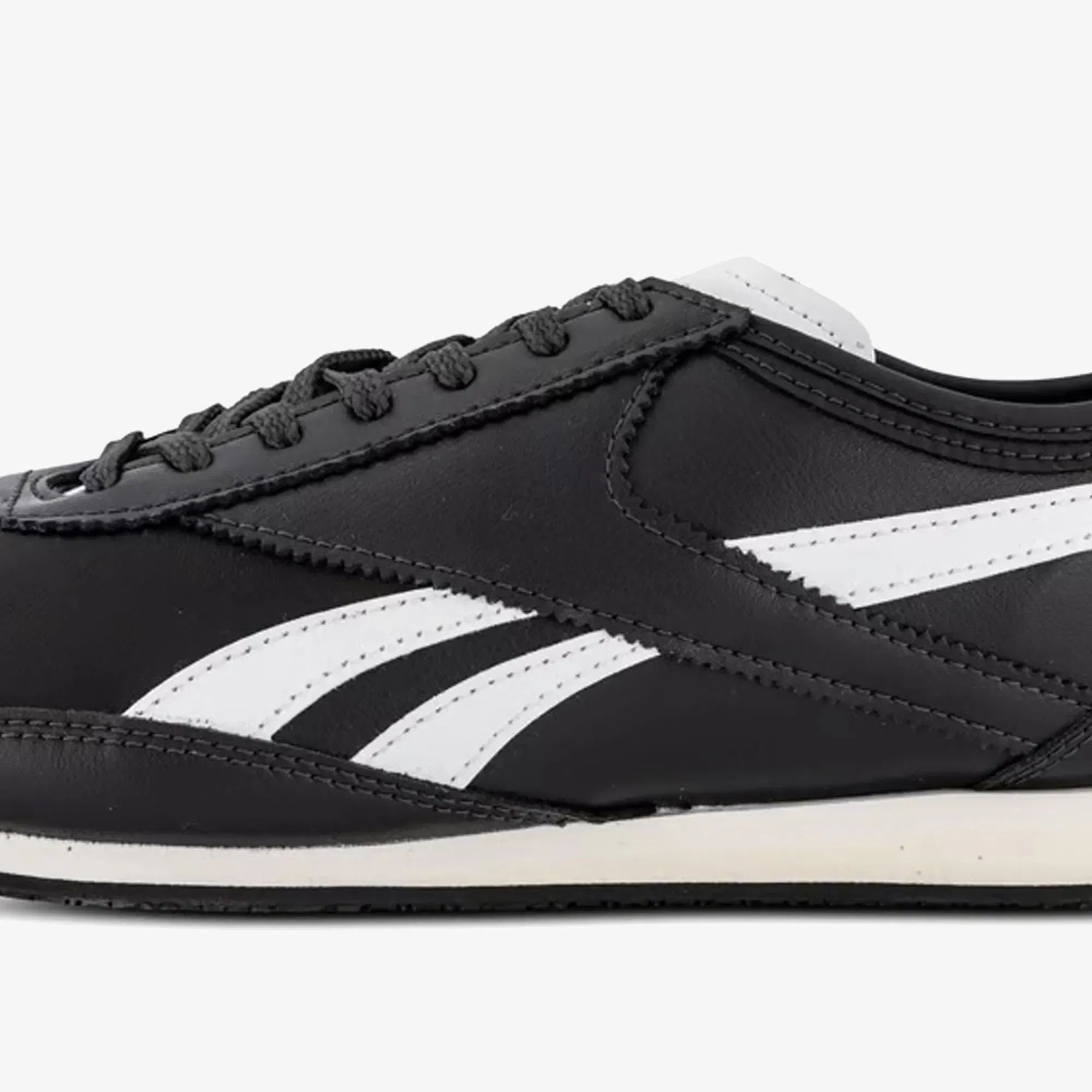 Reebok R400 { WASHED BLACK/CHALK