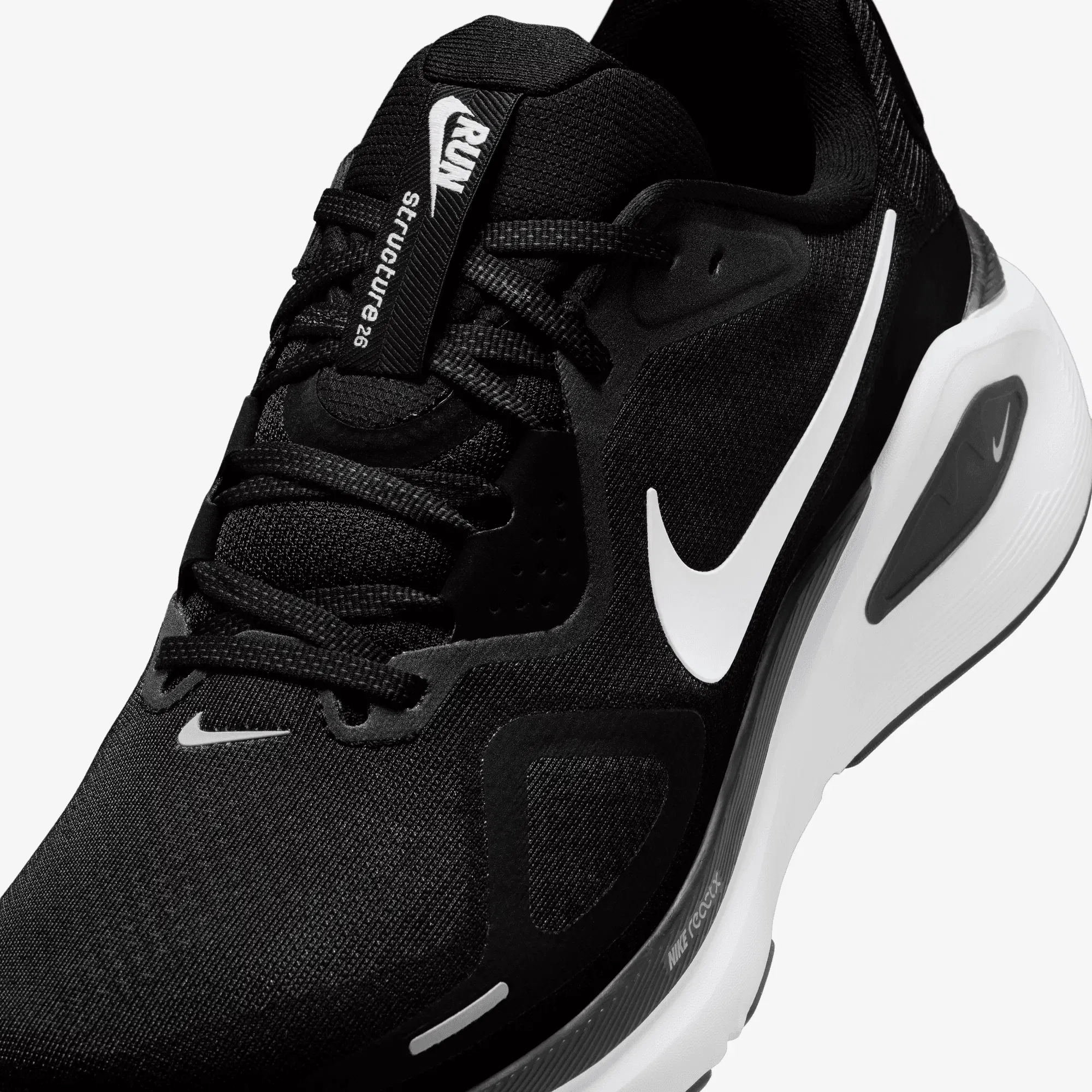 Nike STRUCTURE 26 { BLACK/WHITE-COOL GREY-METALLIC SILVER