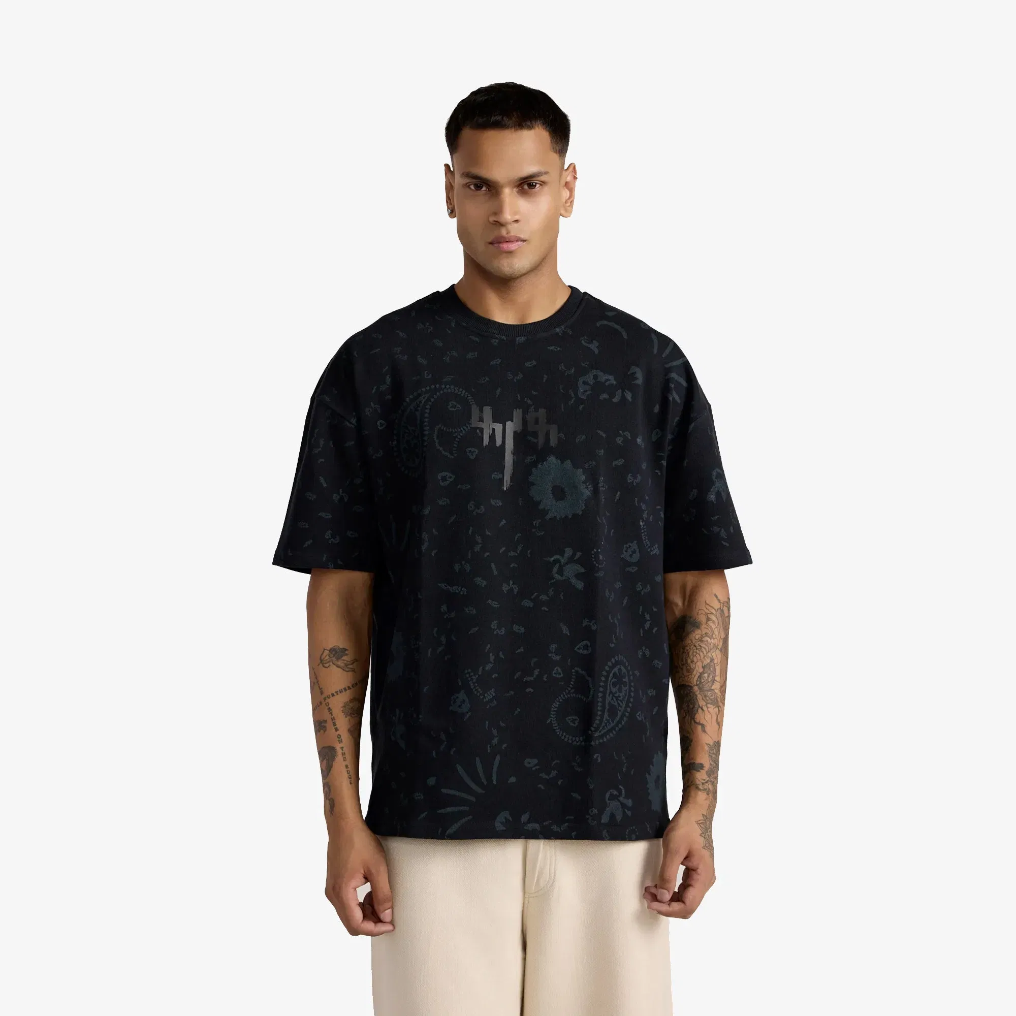 F A R A K BASICS BLOCK PRINTED T-Shirt { BLACK