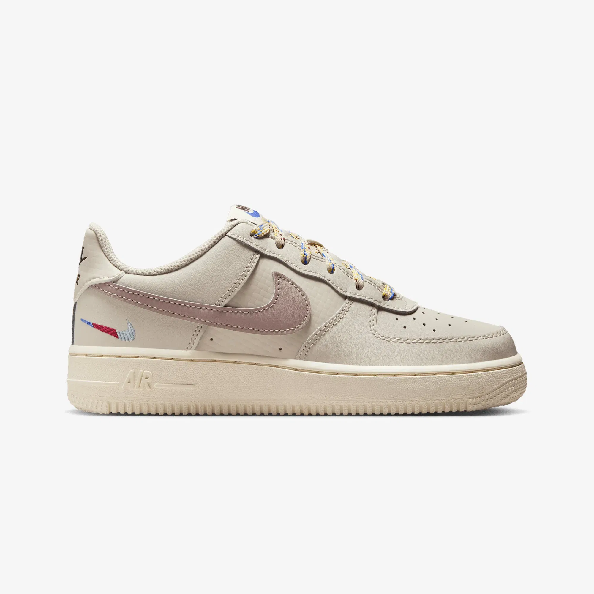 NIKE AIR FORCE 1 LV8 1 (GS) { LT OREWOOD BRN/MALT-BURGUNDY CRUSH