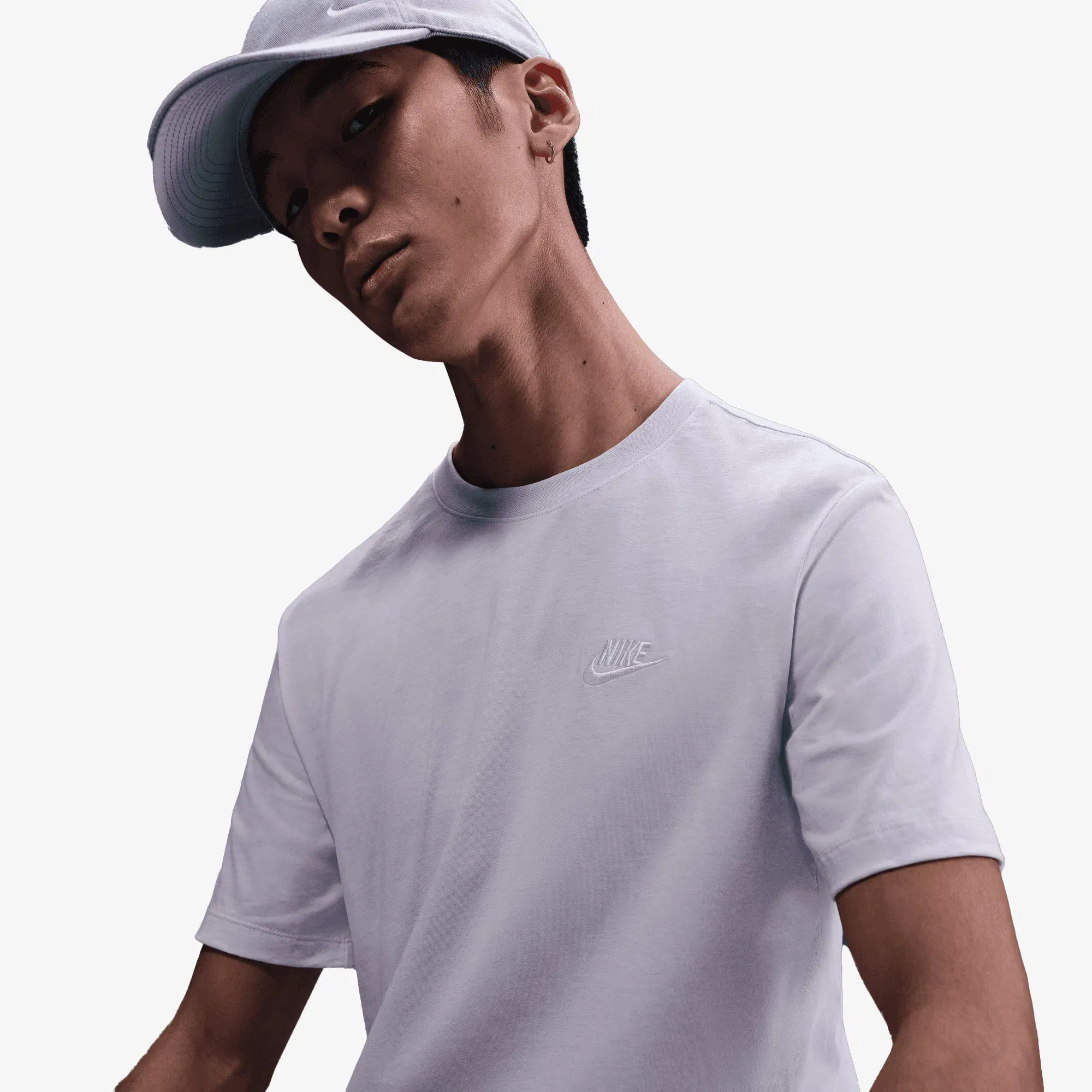 NIKE SPORTSWEAR CLUB T-SHIRT { PURPLE