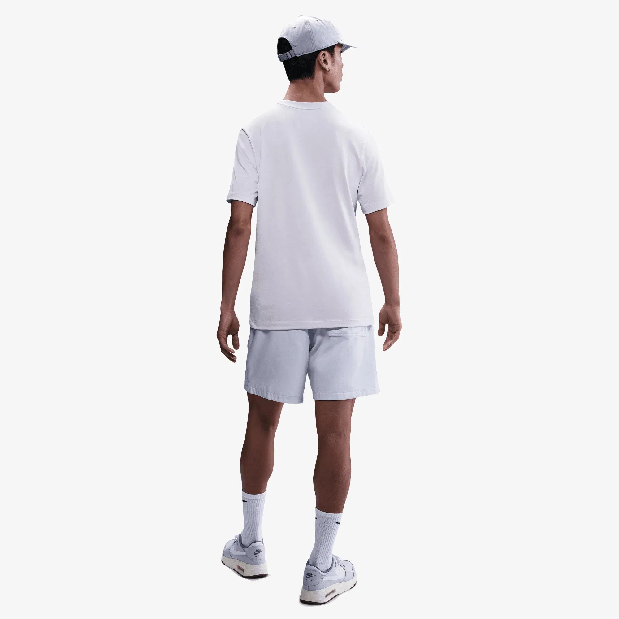 NIKE SPORTSWEAR CLUB T-SHIRT { PURPLE
