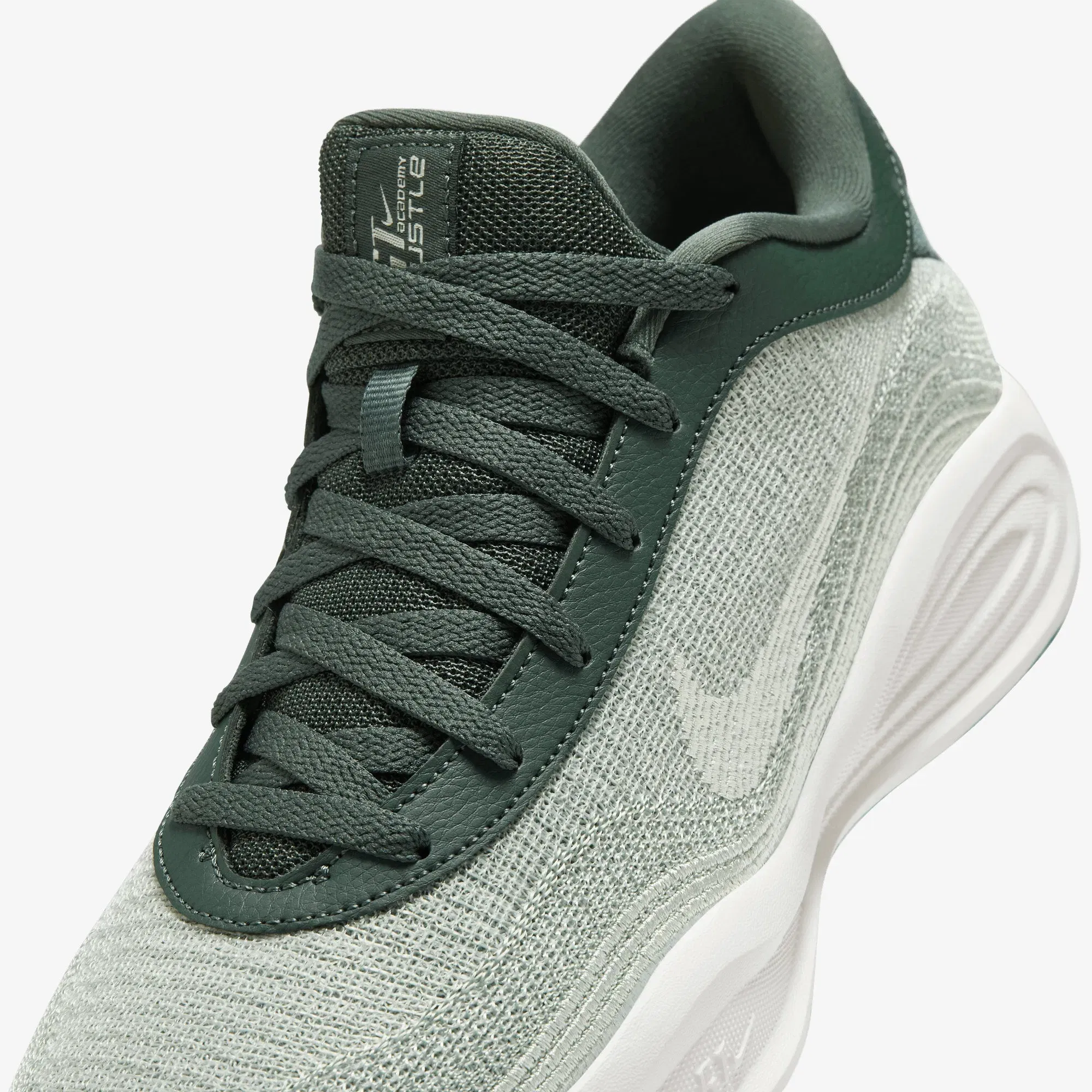 NIKE G.T. HUSTLE ACADEMY EP { VINTAGE GREEN/SAIL-STADIUM GREEN