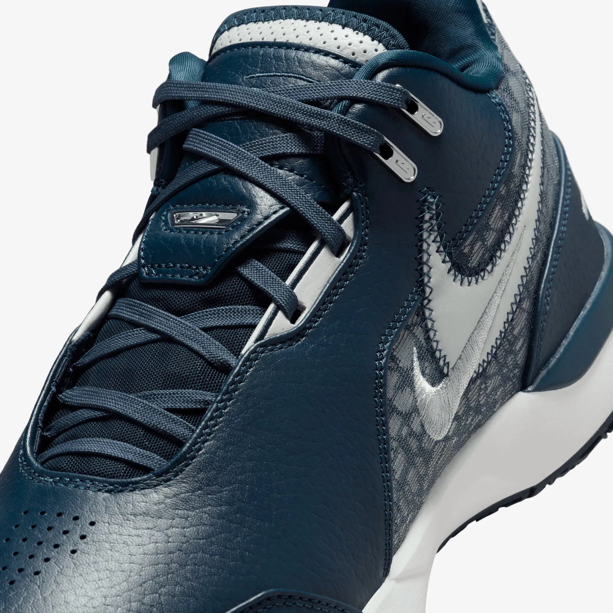 Nike LEBRON NXXT GEN AMPD EP { ARMORY NAVY/LIGHT SILVER-SAIL