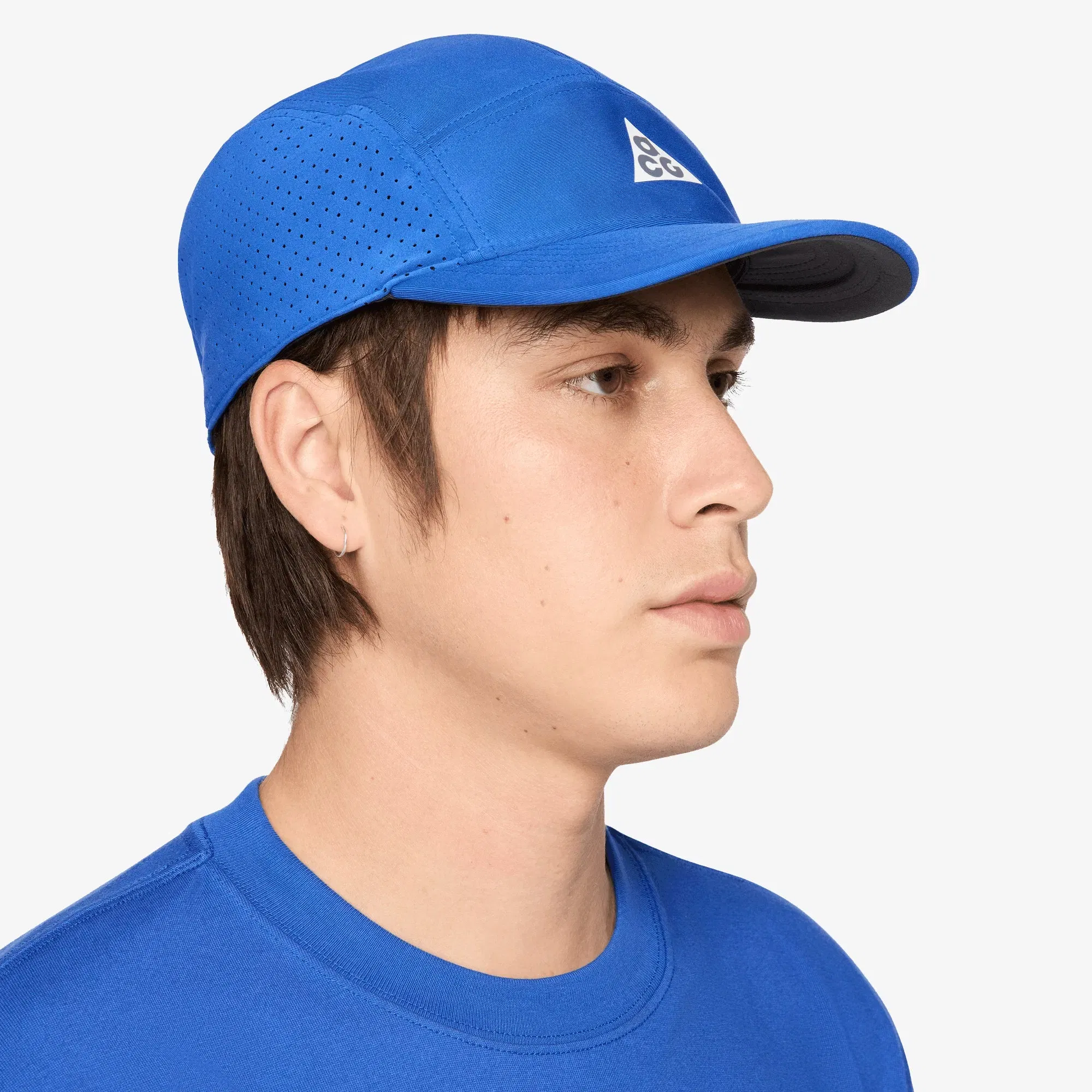 NIKE ACG FLY CAP { GAME ROYAL/REFLECTIVE SILV
