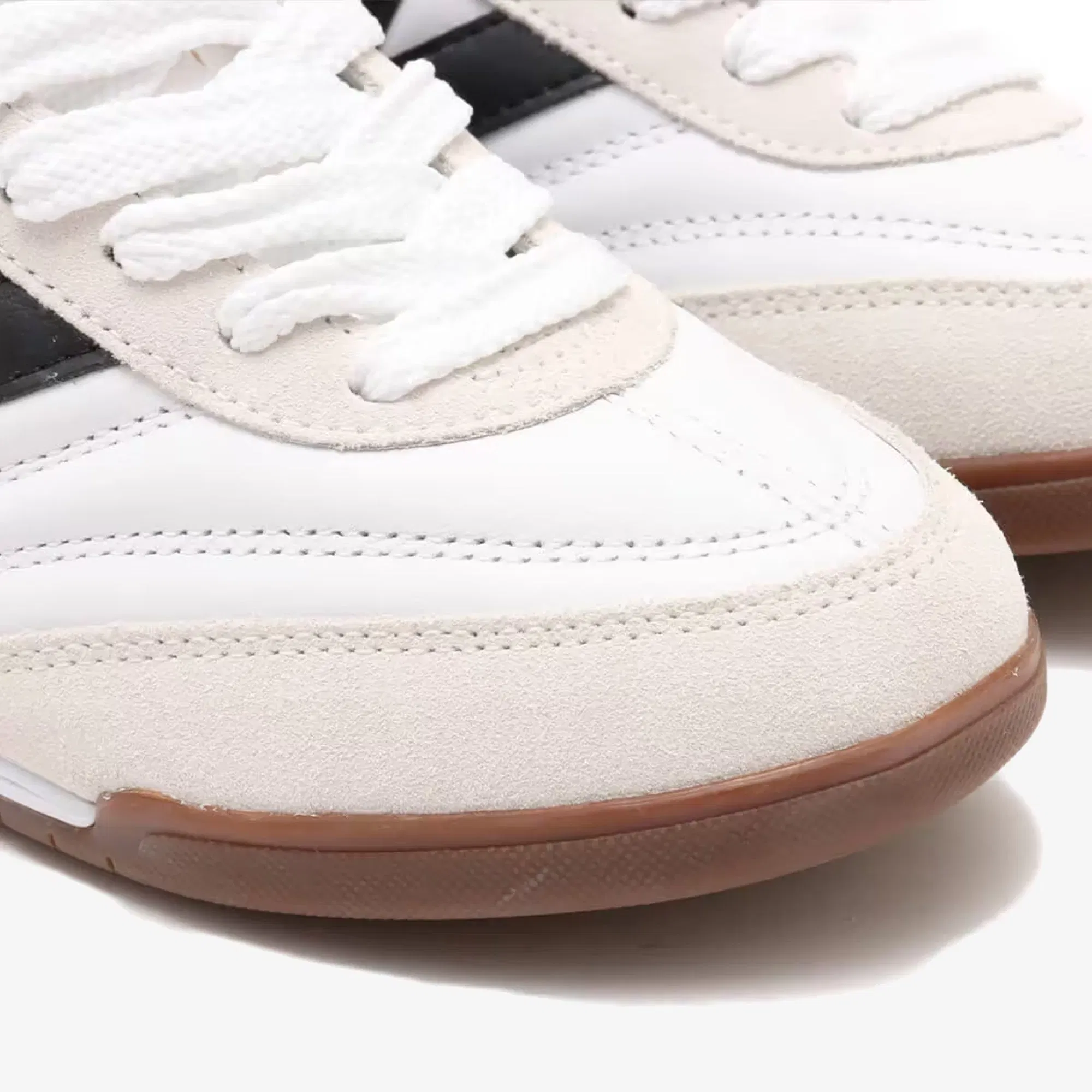 New Balance RC42 { WHITE/BLACK