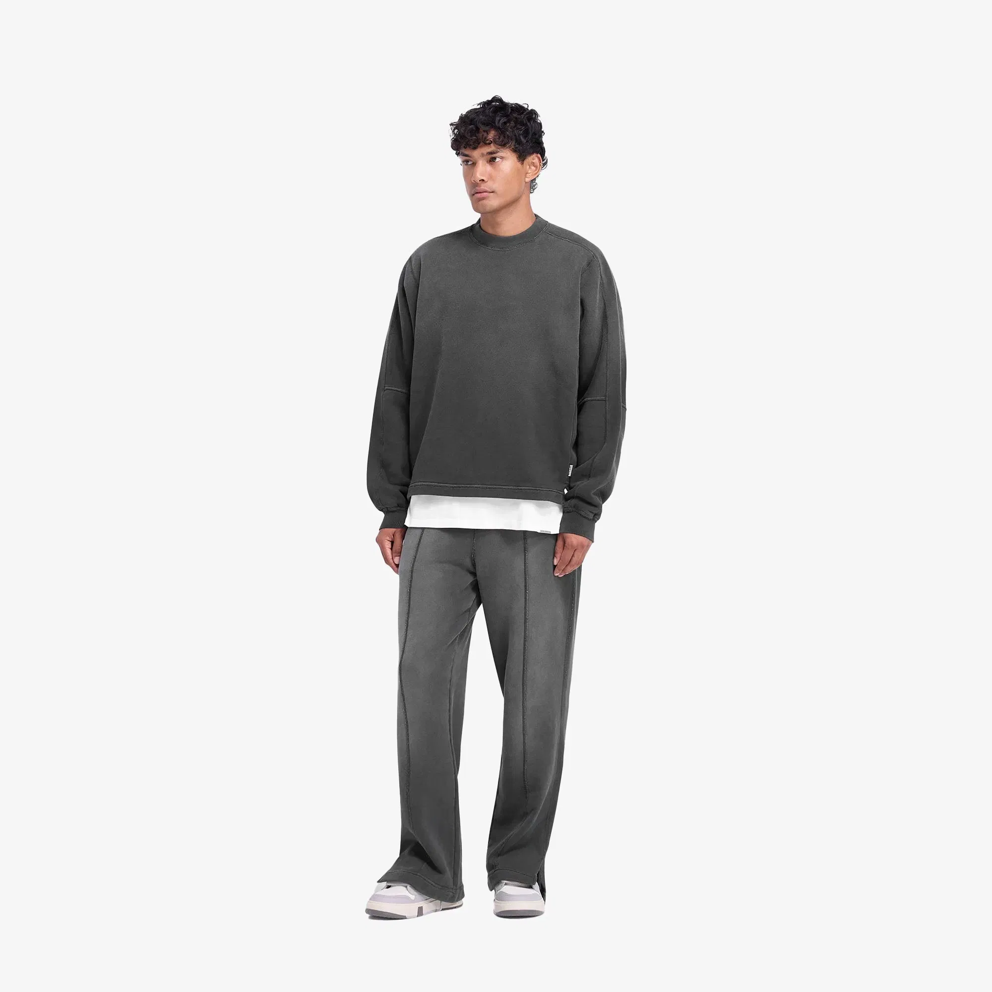 REPRESENT STEPPED HEM SWEATPANTS { STAINED BLACK