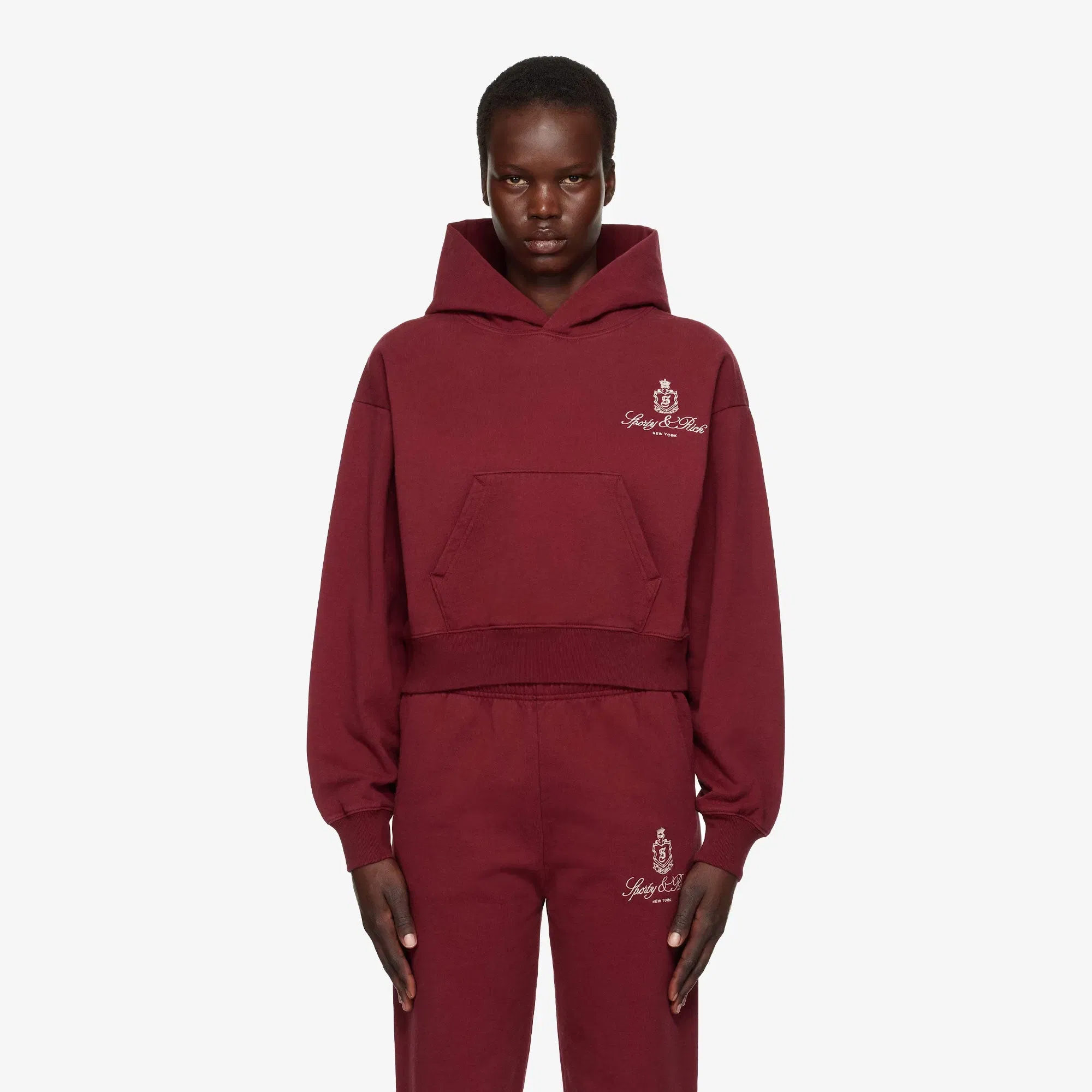 SPORTY & RICH VENDOME EMBROIDERED CROPPED HOODIE { RED