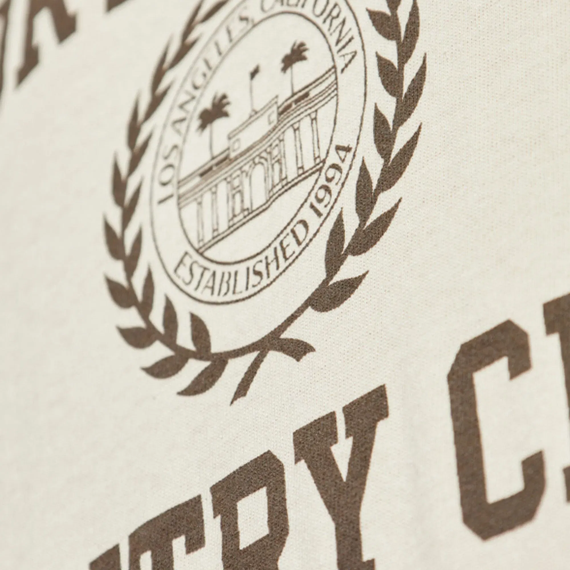 SPORTY & RICH VARSITY CREST T-Shirt { CREAM