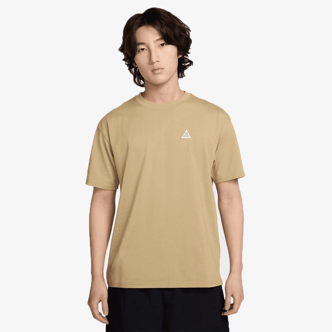 NIKE ACG MAX90 T-SHIRT { PARACHUTE BEIGE
