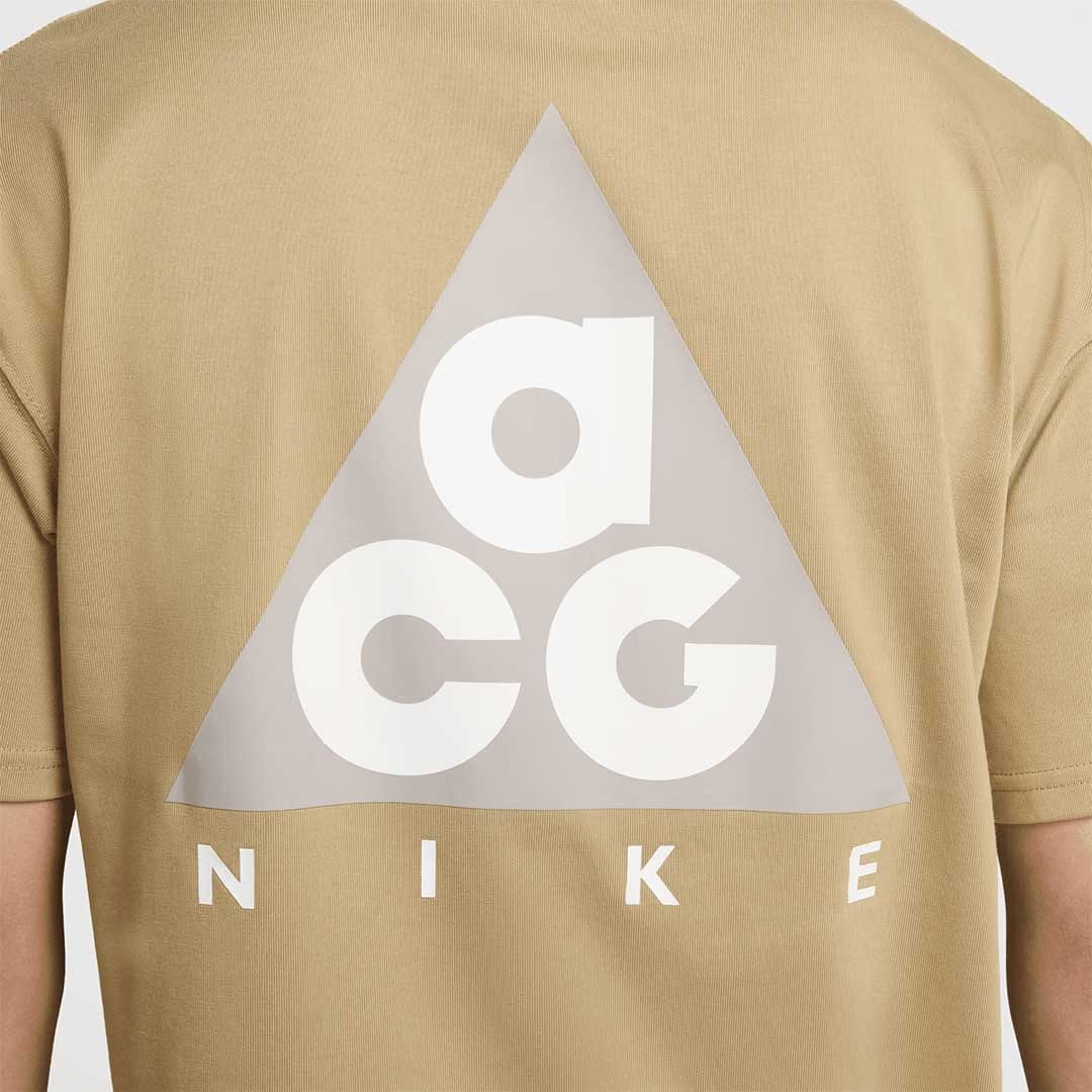 NIKE ACG MAX90 T-SHIRT { PARACHUTE BEIGE