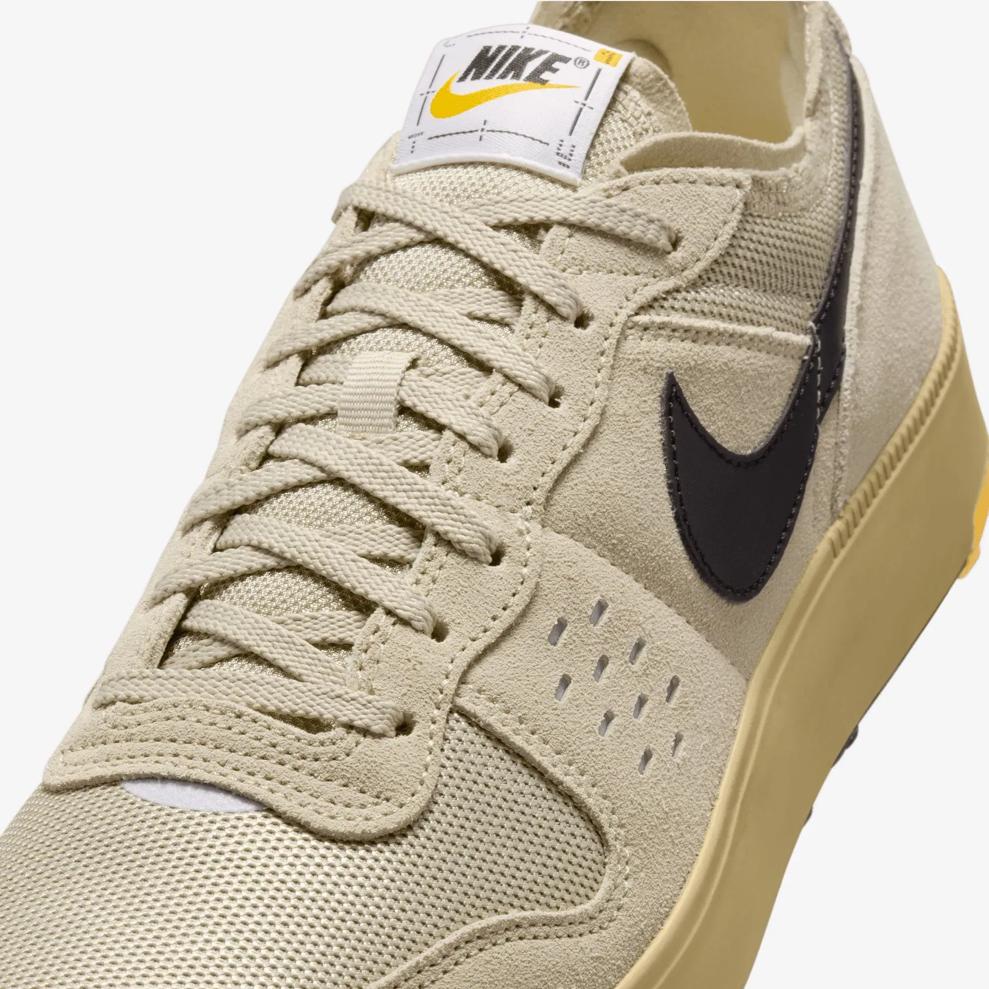 Nike C1TY { DESERT KHAKI/BLACK-PARACHUTE BEIGE