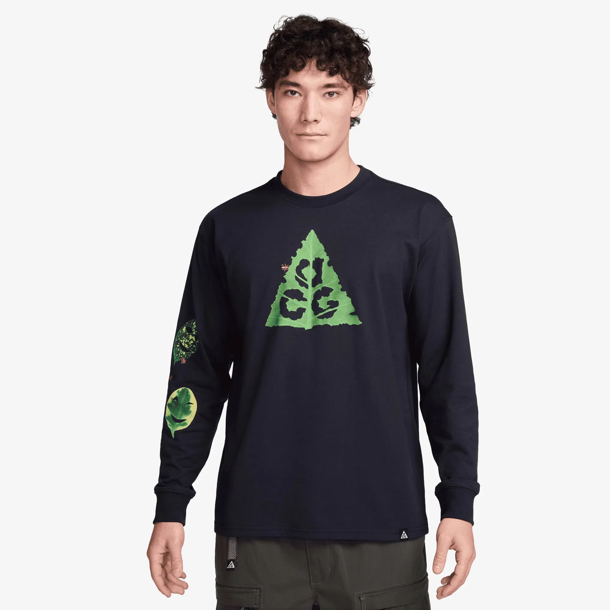 NIKE ACG LONG-SLEEVE T-SHIRT { BLACK