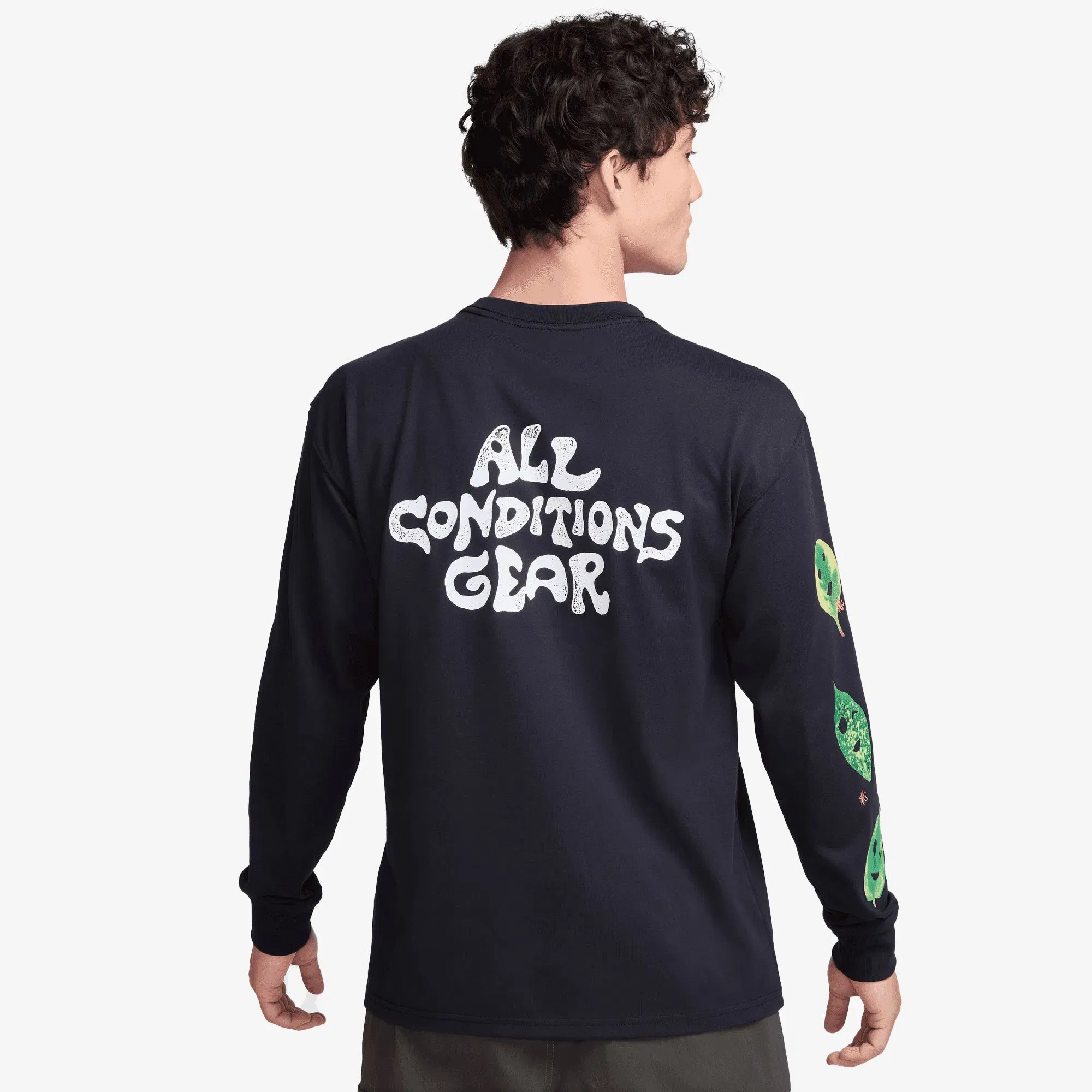 NIKE ACG LONG-SLEEVE T-SHIRT { BLACK