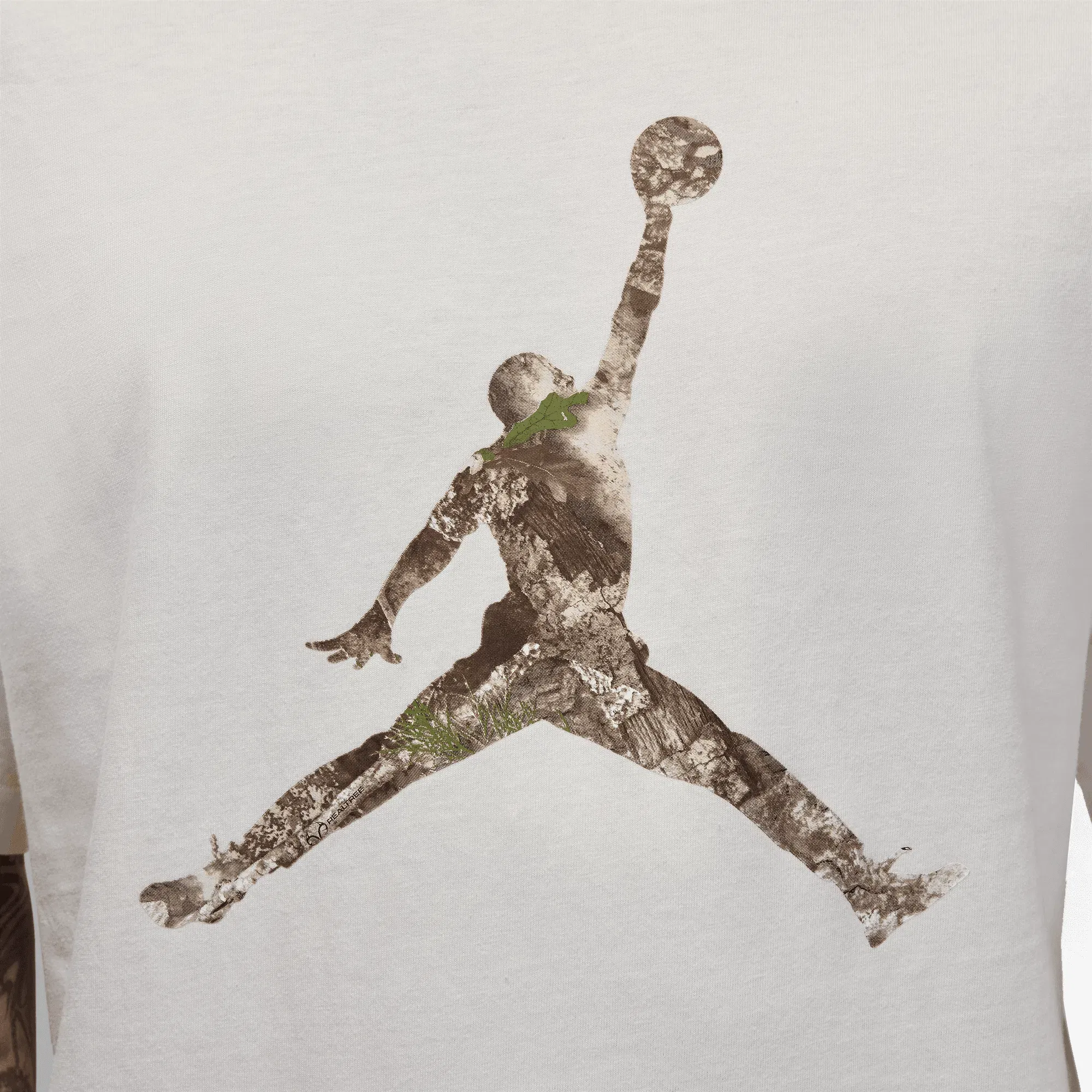 JORDAN BROOKLYN REALTREE JUMPMAN T-SHIRT { SAIL/BLACK