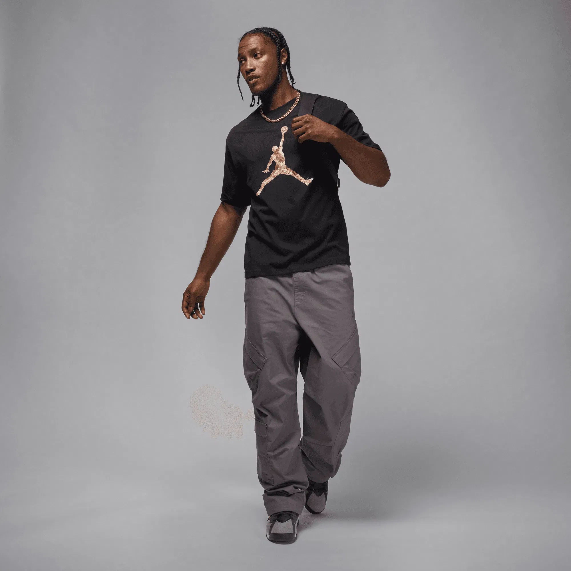 JORDAN BROOKLYN REALTREE JUMPMAN T-SHIRT { BLACK/SAIL