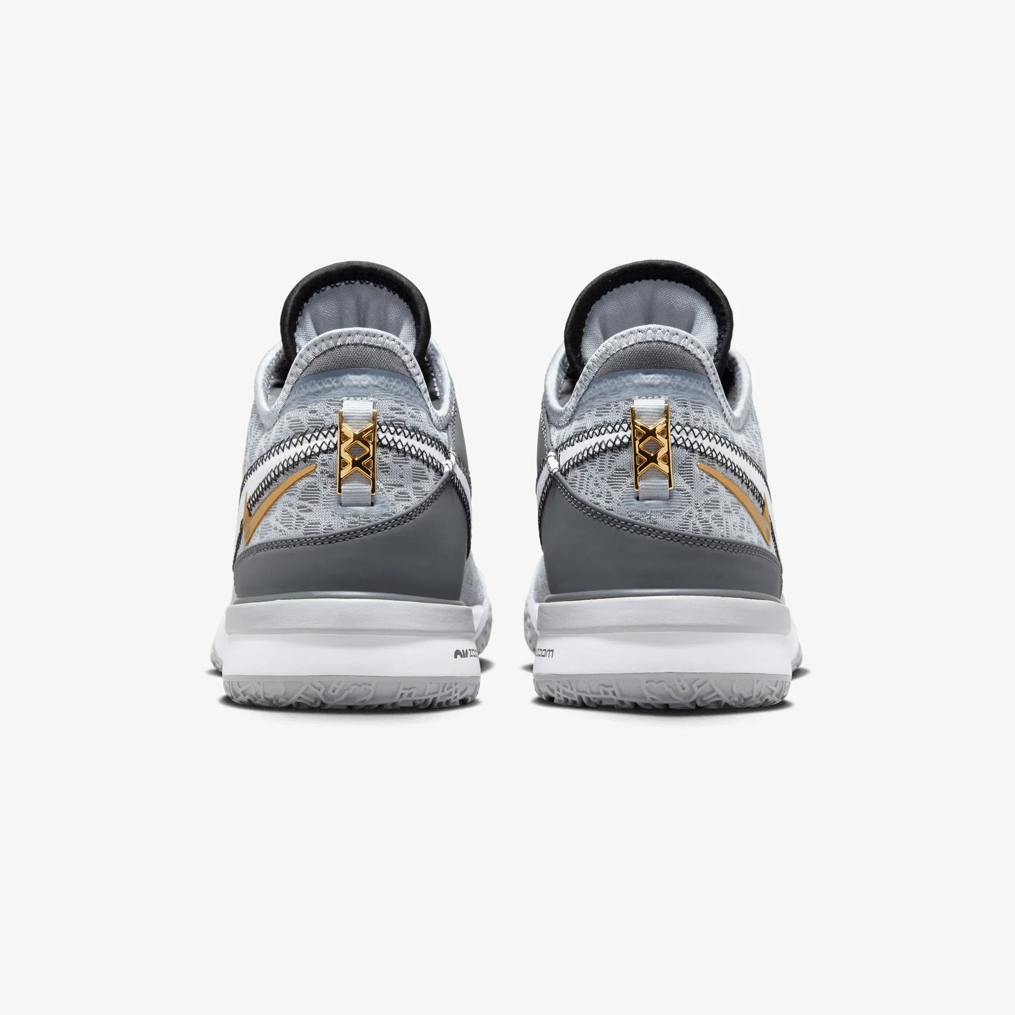 NIKE LEBRON NXXT GEN { WOLF GREY/WHITE-IRON GREY-BLACK