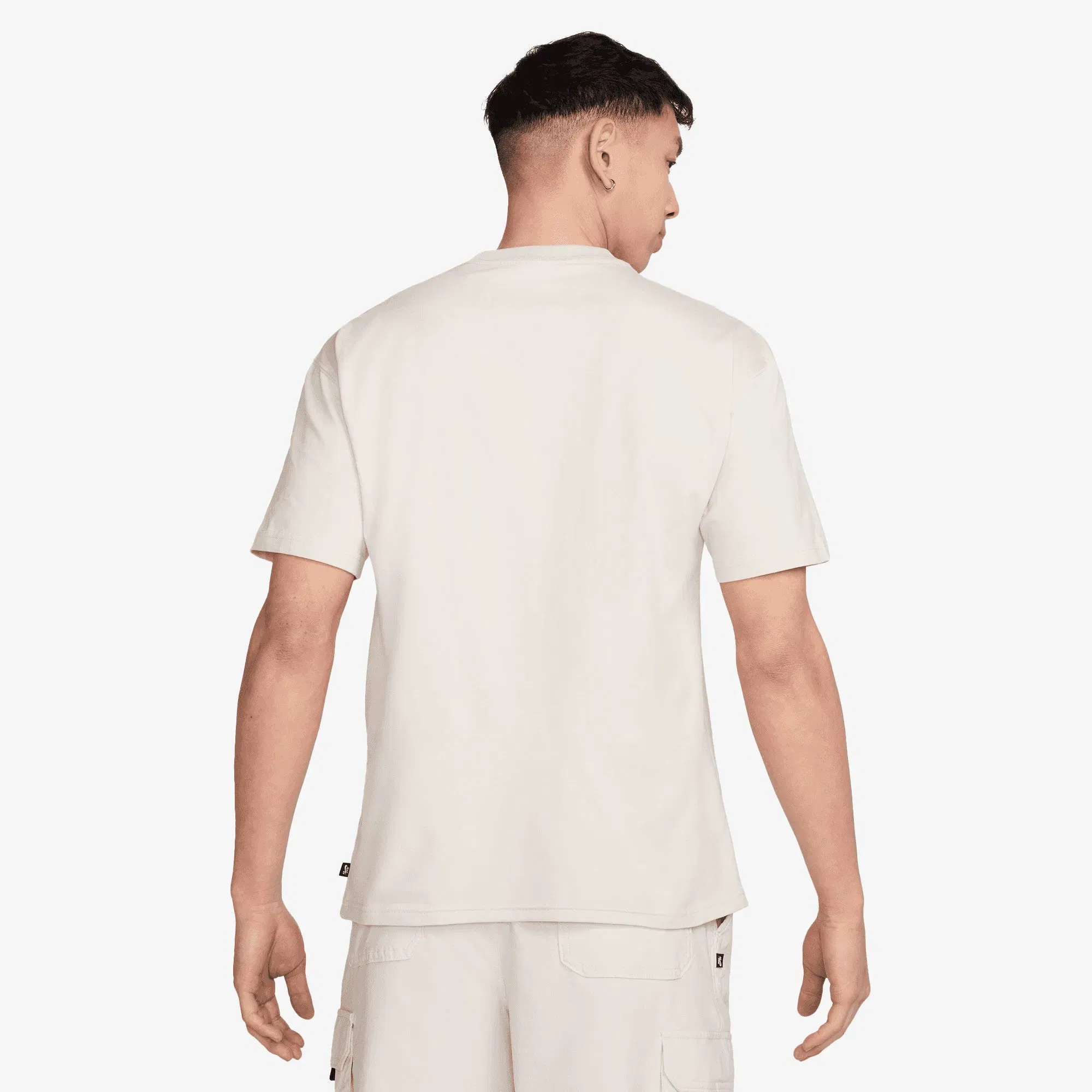 NIKE SB LOGO SKATE T-SHIRT { LIGHT BONE