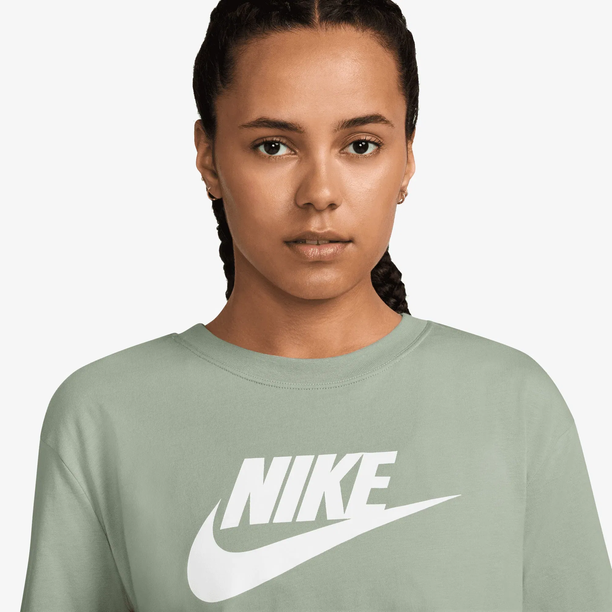 NIKE ESSENTIAL SPORTSWEAR CROPPED T-SHIRT{ JADE HORIZON/WHITE