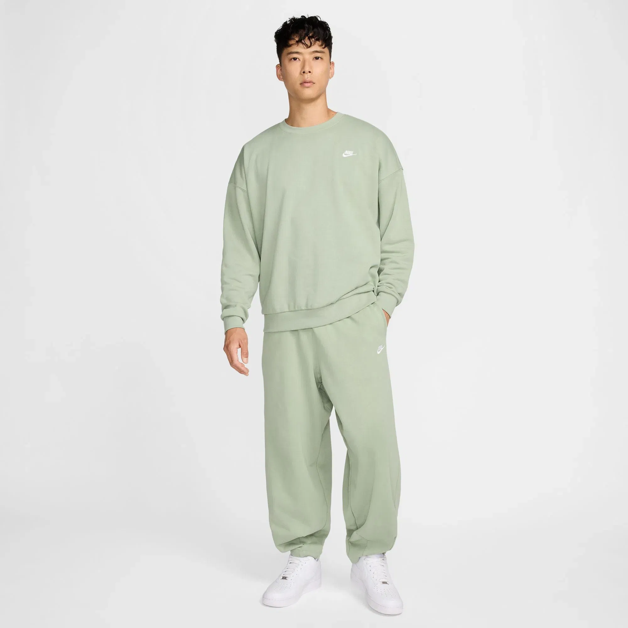 NIKE CLUB FLEECE OVERSIZED FRENCH TERRY CREW { JADE HORIZON/JADE HORIZON/WHITE