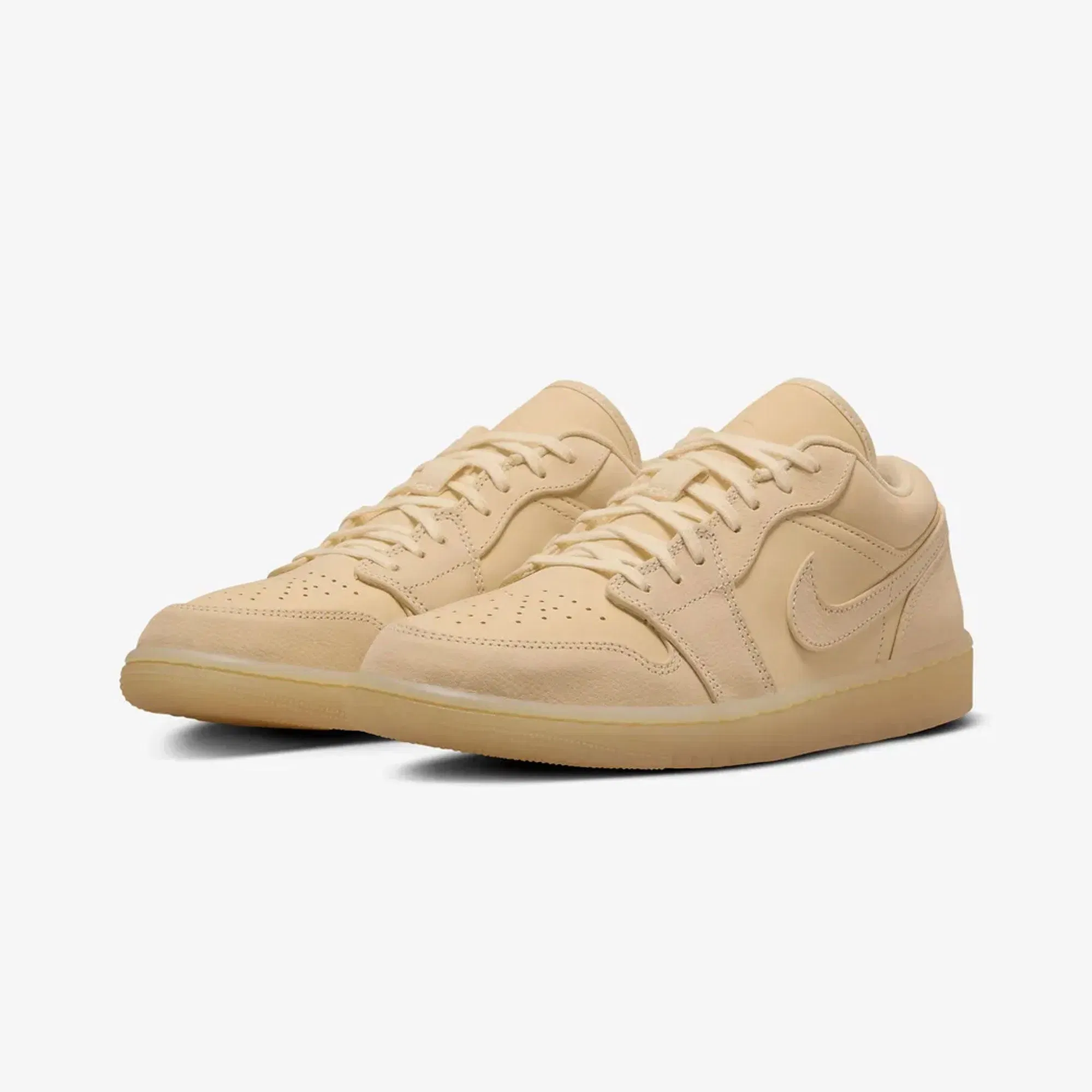 Jordan AIR JORDAN 1 SE { PALE VANILLA/PALE VANILLA-PALE VANILLA