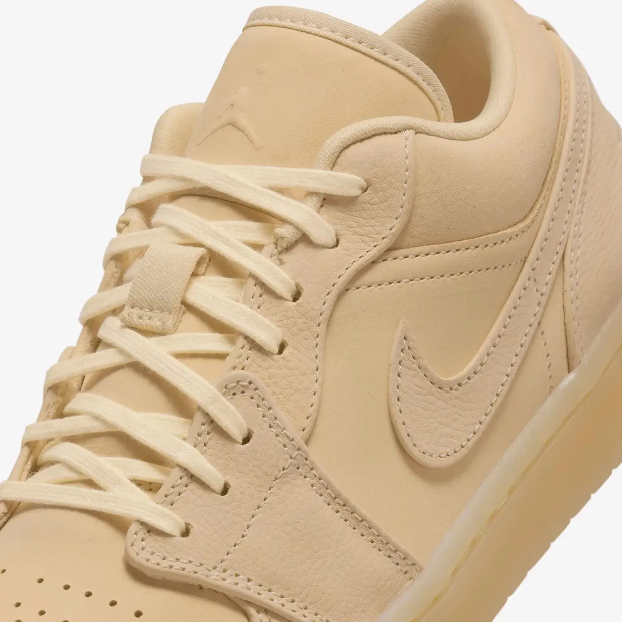 Jordan AIR JORDAN 1 SE { PALE VANILLA/PALE VANILLA-PALE VANILLA
