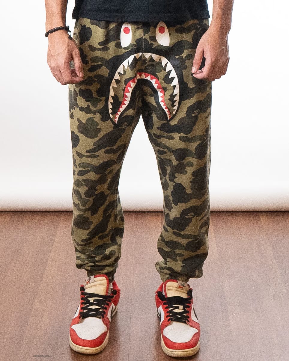Bape 1st Camo Shark Sweat Pants (L)