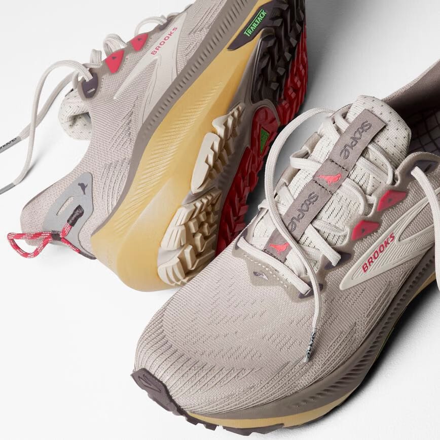 Brooks STAPLE x Ghost Trail Feather Grey/Driftwood/Wheat