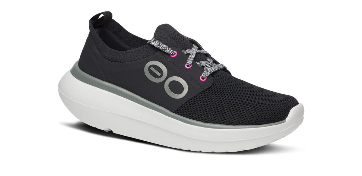 Oofos Women's Lace-Up Shoe White & Black