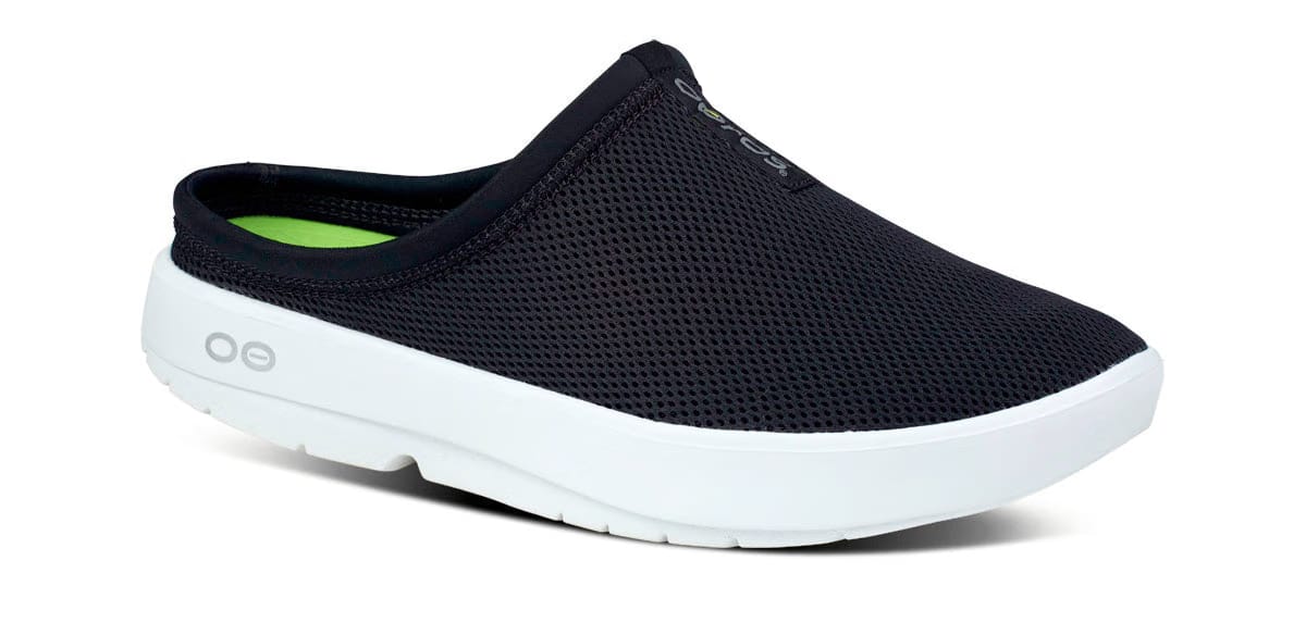 Oofos Men's Mesh Slipper White & Black