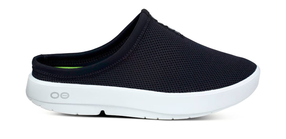Oofos Men's Mesh Slipper White & Black