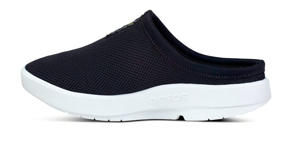 Oofos Men's Mesh Slipper White & Black