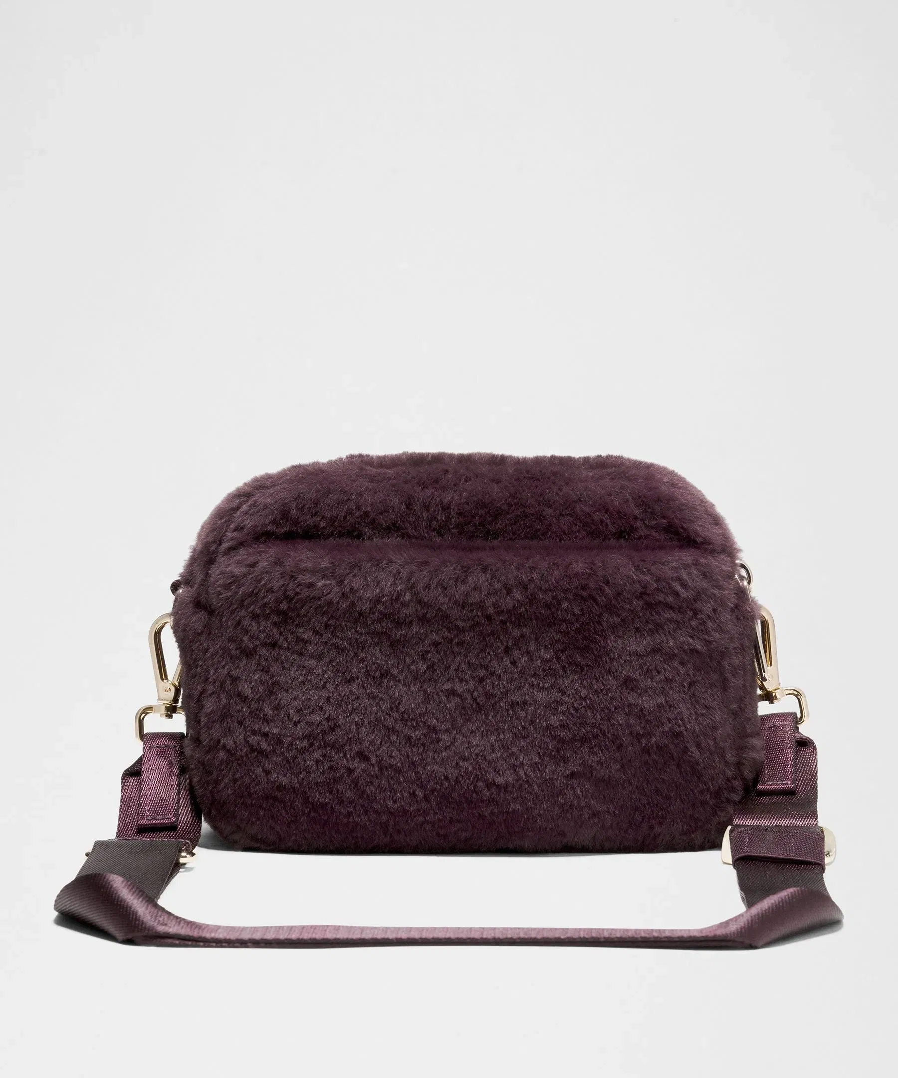 Lululemon Everywhere Crossbody Bag 2L *Plush Fleece