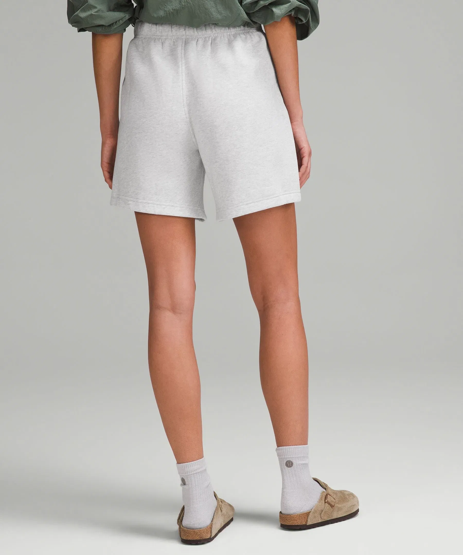 Lululemon Women's Scuba Mid-Rise Oversized Short 7"