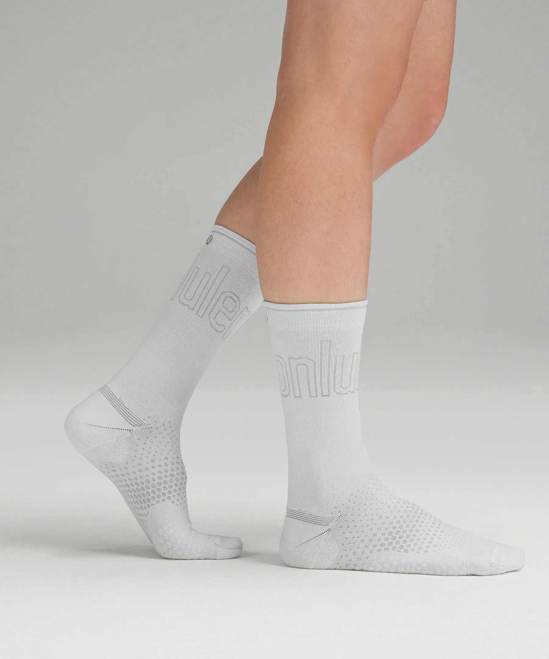 Lululemon Women's MacroPillow Crew Running Socks *Medium Cushioning