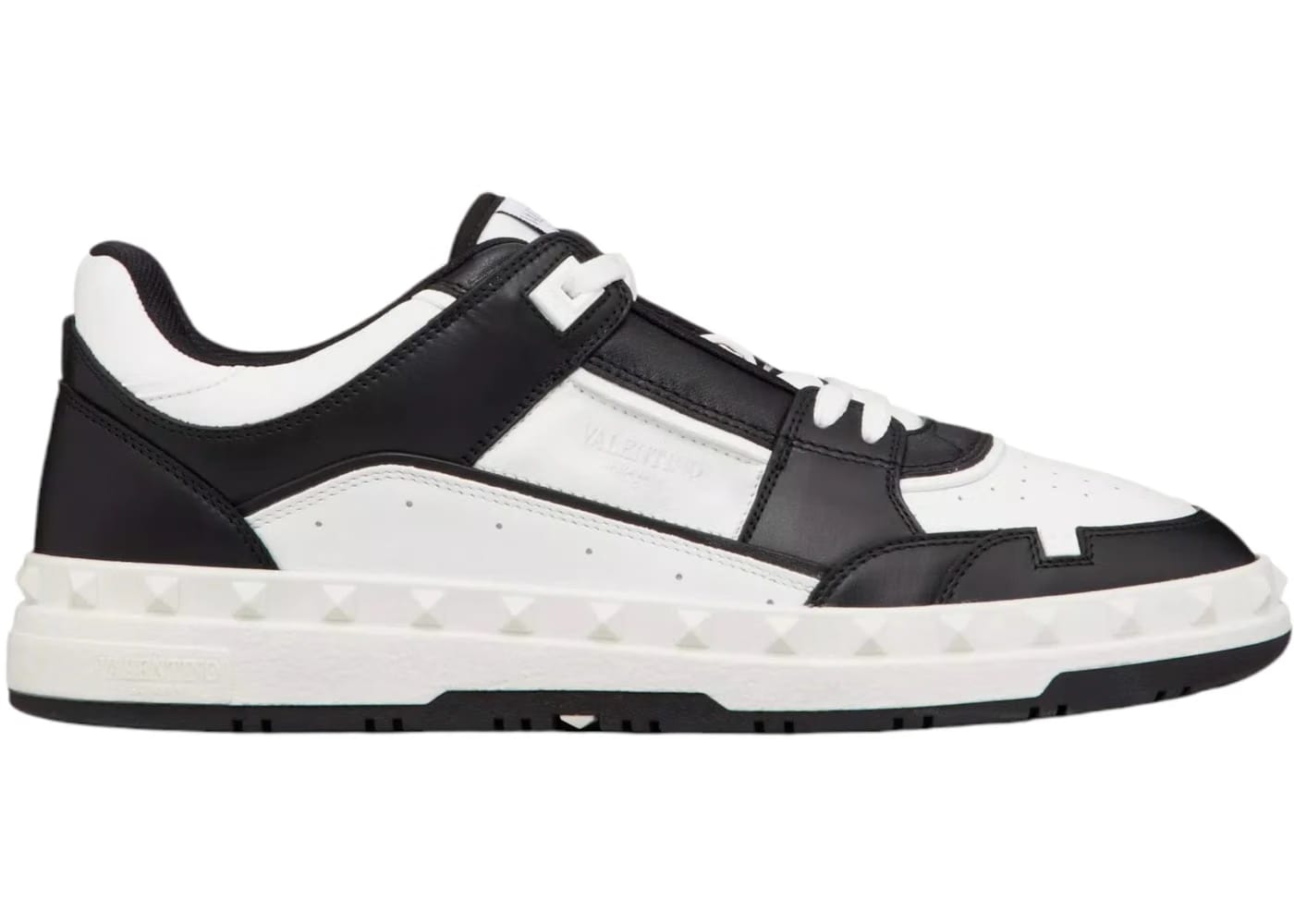 Valentino Garavani Freedots Low-Top Sneakers in Calfskin Black