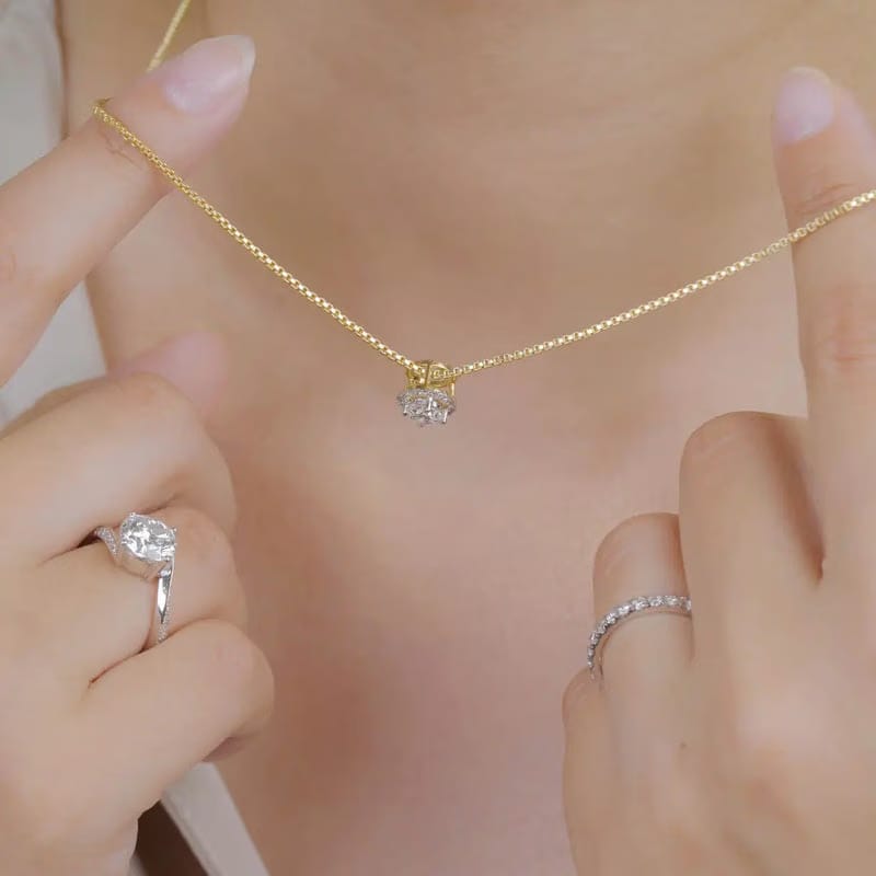 Betty Halo Round Lab Grown Diamond Pendant