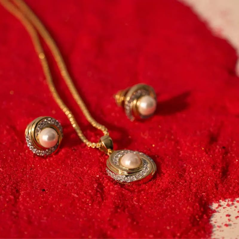 Pearly Swirly Lab Grown Diamond Earrings_in_stock