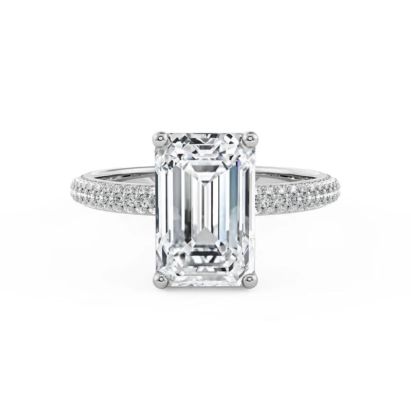 Vintage Glamour Emerald Diamond Ring