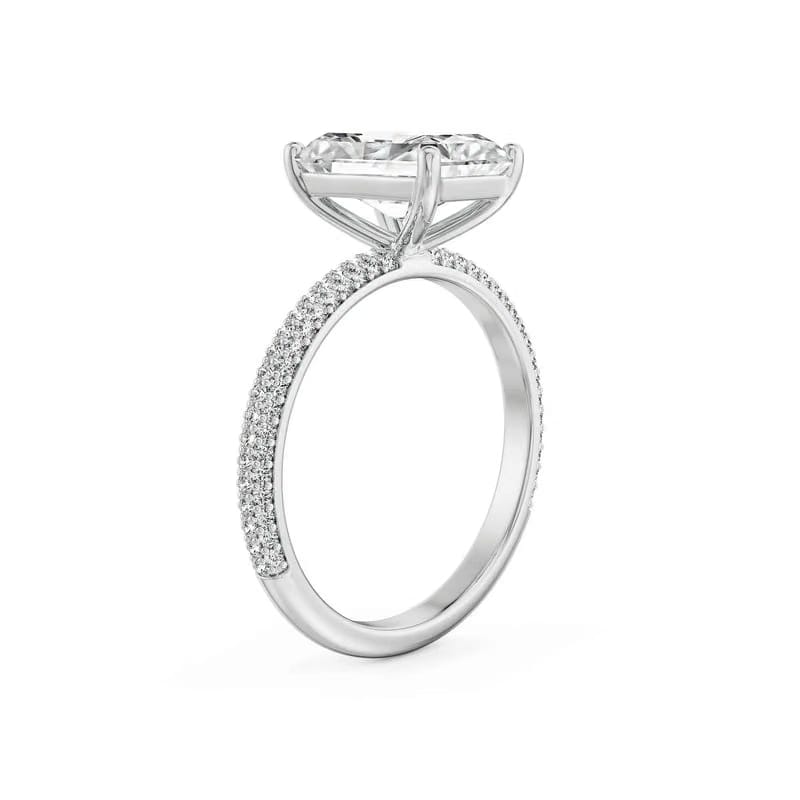 Vintage Glamour Emerald Diamond Ring 9KT