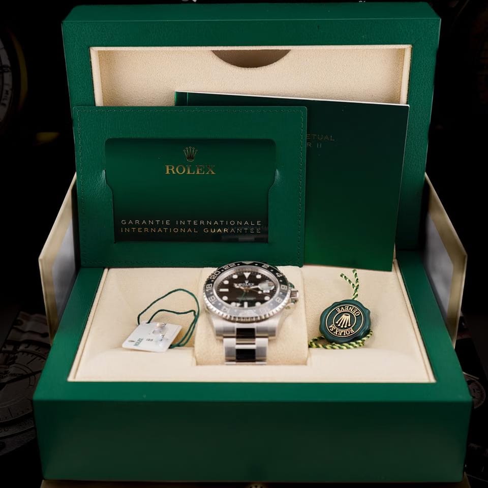 Rolex | GMT-Master II | 126710GRNR | Steel | 40 mm | Steel | Black | Automatic
