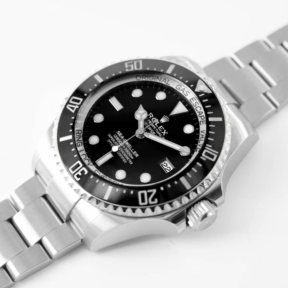 Rolex | Sea-Dweller | 136660 | Steel | 44 mm | Steel | Black | Automatic