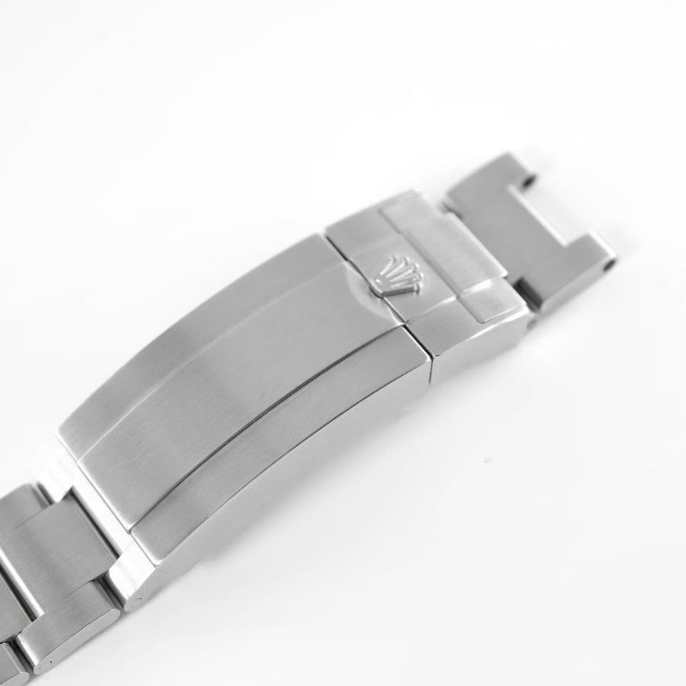 Rolex | Sea-Dweller | 136660 | Steel | 44 mm | Steel | Black | Automatic