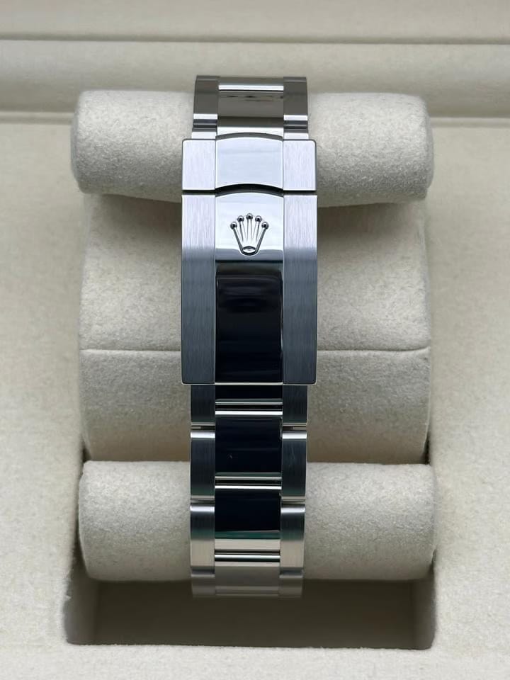 Rolex | Datejust | 126200 | Steel | 36 mm | Steel | Green | Automatic