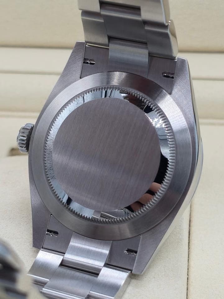 Rolex | Oyster Perpetual | 126000 | Steel | 36 mm | Steel | Green | Automatic