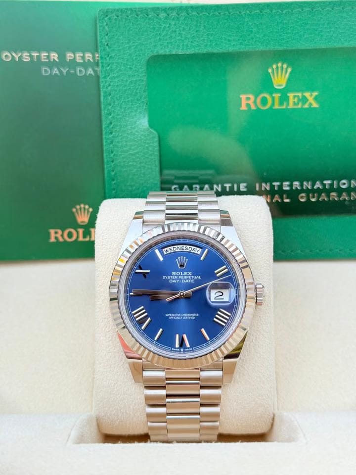Rolex | Day-Date | 228239 | White gold | 40 mm | White gold | Blue | Automatic