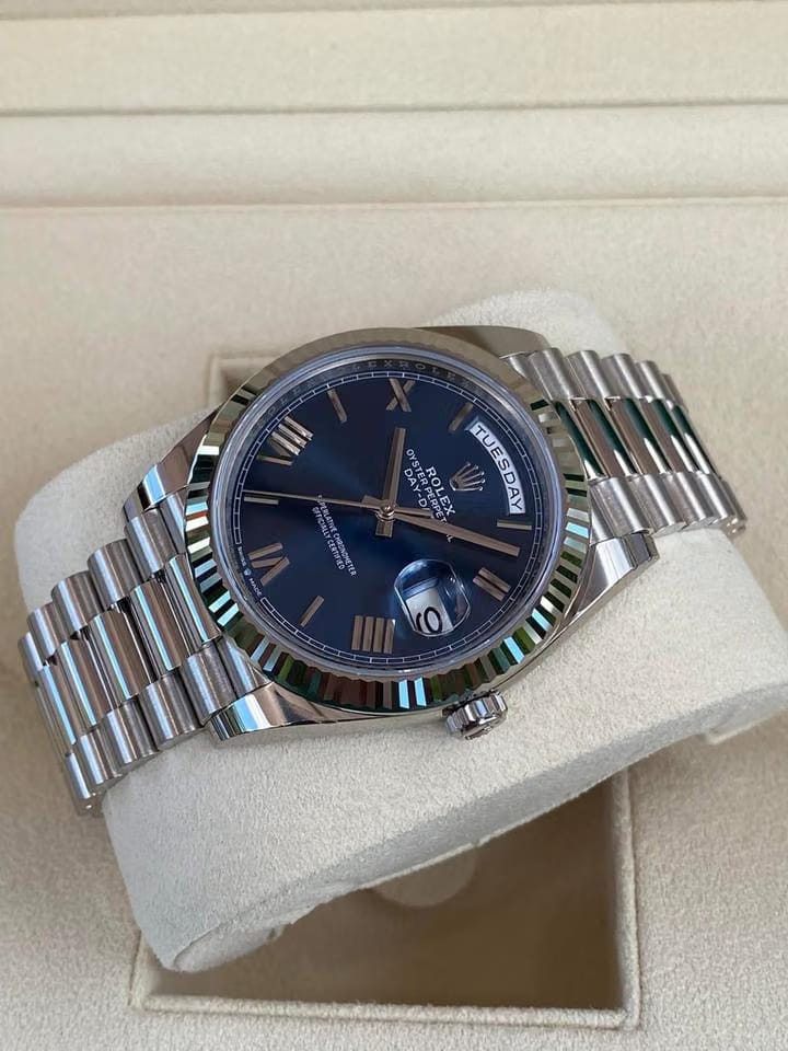 Rolex | Day-Date | 228239 | White gold | 40 mm | White gold | Blue | Automatic