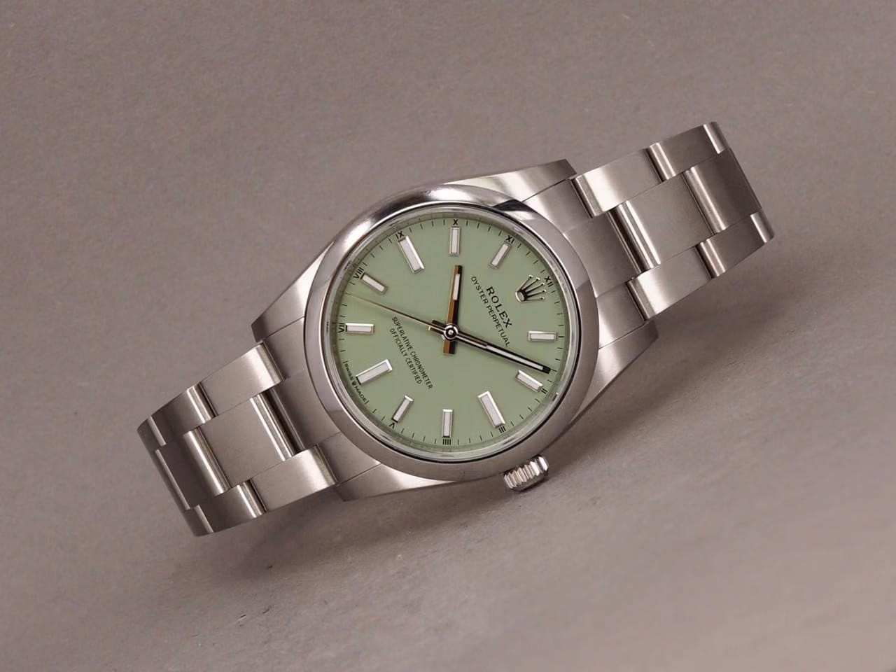 Rolex | Oyster Perpetual | 124200 | Steel | 34 mm | Steel | Green | Automatic