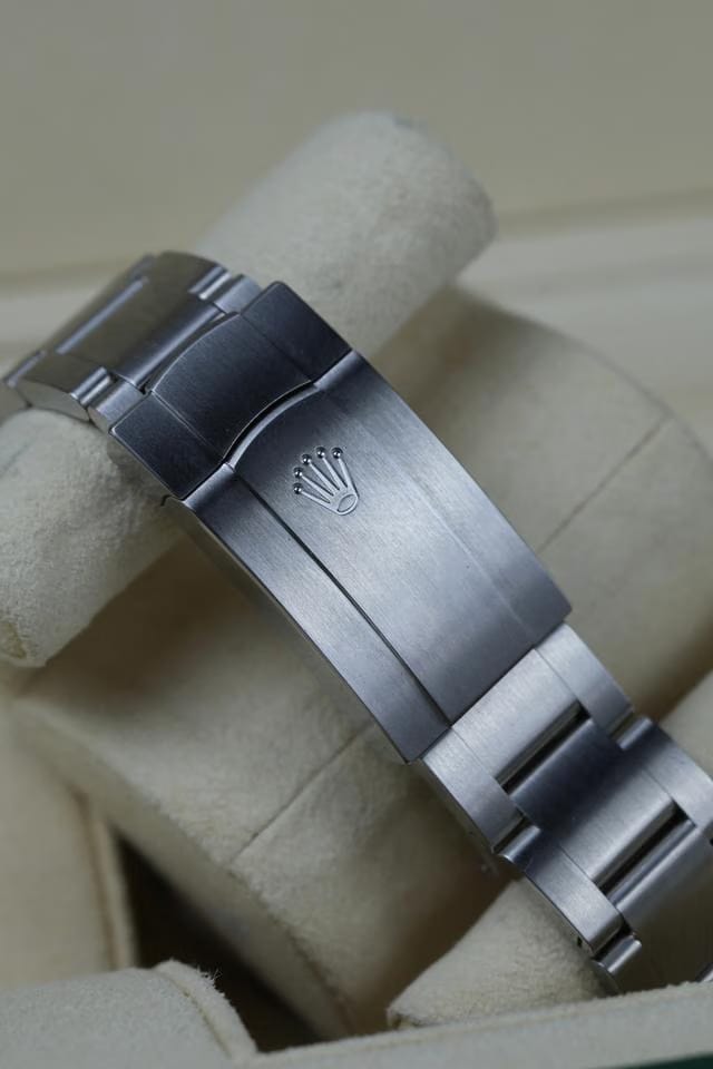 Rolex | Oyster Perpetual | 124200 | Steel | 34 mm | Steel | Silver | Automatic