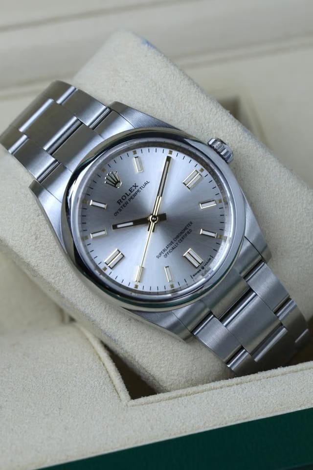 Rolex | Oyster Perpetual | 124200 | Steel | 34 mm | Steel | Silver | Automatic